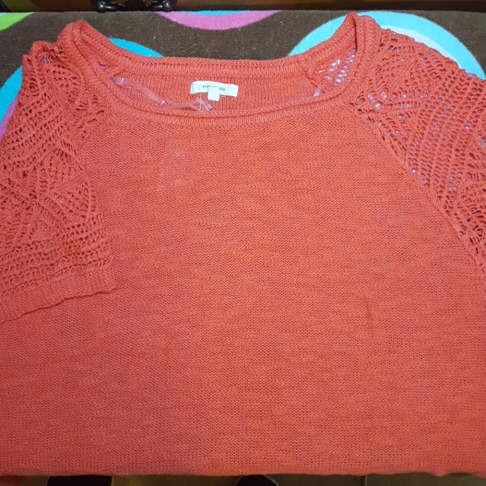short sleeve summer sweater with crochet sleeves